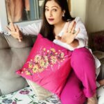 Ayesha Jhulka Instagram - “My style varies on my mood or the weather of the day.” #mood #moods #laugh #smile #think #confused #happy #relax #chill #aj #photooftheday #instagram #instagood #instadaily #live #life #wednesday #wednesdaywisdom