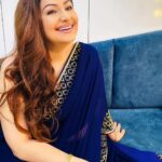 Ayesha Jhulka Instagram – Life does not come with instructions on how to live, but it does come with trees, sunsets, smiles and laughter 😊😁

#smile #smiles #laughter #laugh #laughing #laughoutloud #smile😊 #smilemore #laughs #life #aj #photooftheday #instagood #instagram #instadaily #instamood #friday #friyay