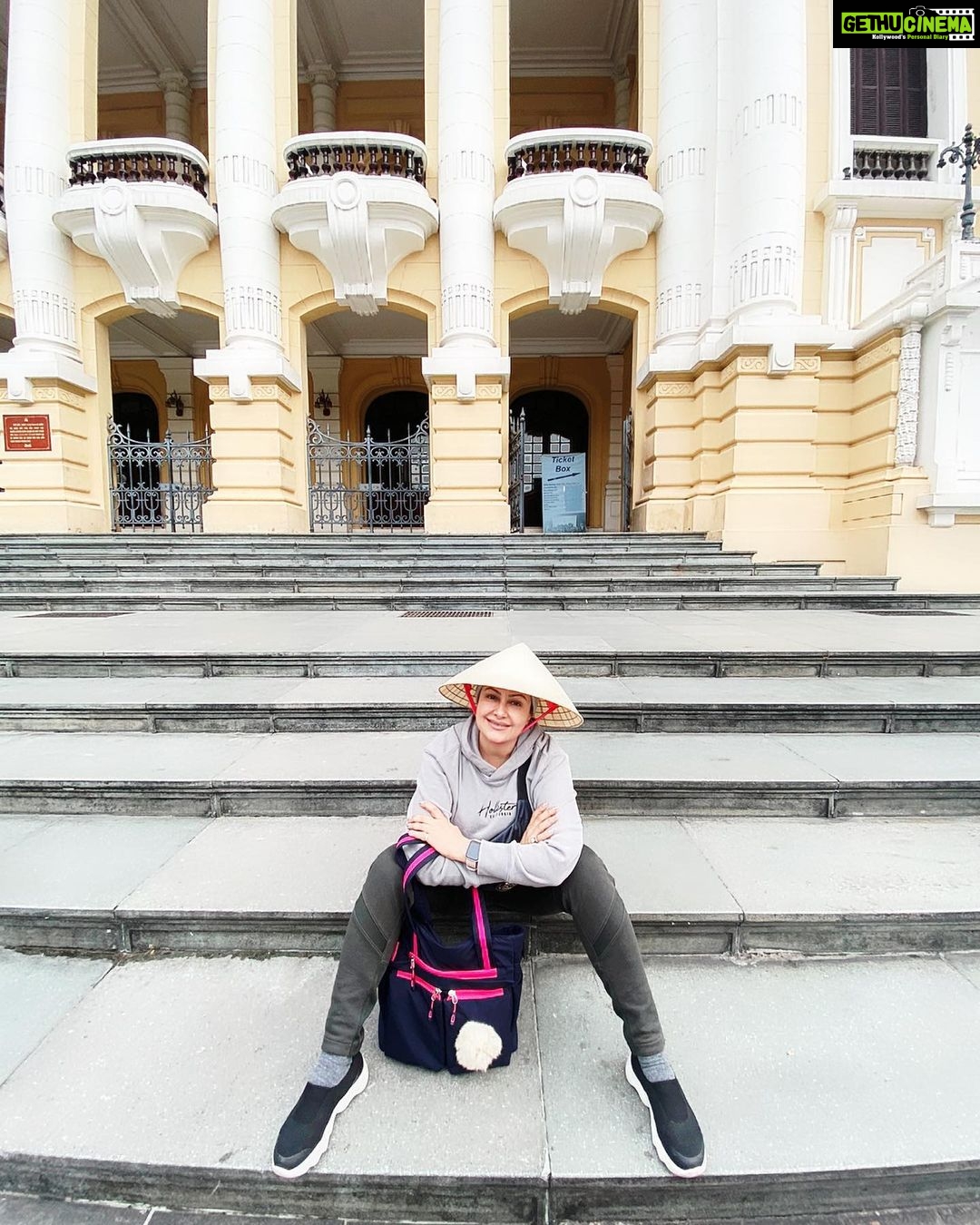 Ayesha Jhulka Instagram - Aim for the sky, but move slowly, enjoying every step along the way. It is all those little steps that make the journey complete. Chanda Kochhar #steps #staircase #journey #success #calm #patience #complete #aim #climb #climbing #aj #instagood #instagram #instadaily #photooftheday #sunday