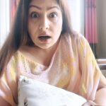 Ayesha Jhulka Instagram - #Khud ko kya samajhta hai 🧐😂 #comedy #comedyreels #funny #funnyvideos #selfimportance #overconfidence #instagram #instagood #insta #instastyle #sundayfunday #sunday