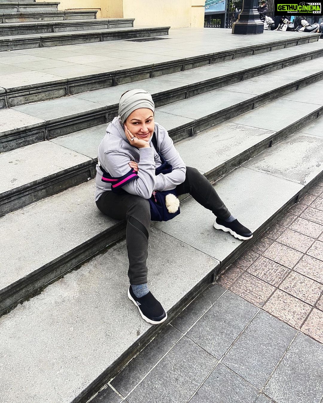 Ayesha Jhulka Instagram - Aim for the sky, but move slowly, enjoying every step along the way. It is all those little steps that make the journey complete. Chanda Kochhar #steps #staircase #journey #success #calm #patience #complete #aim #climb #climbing #aj #instagood #instagram #instadaily #photooftheday #sunday
