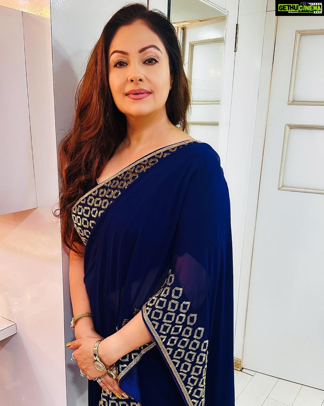 Ayesha Jhulka Instagram - Sarees are my timeless Classic πβ₯οΈ #blue #saree #sareelove #indian #traditional #elegance #obsession #favourite #aj #love #photooftheday #photo #instagood #instagram #instadaily #insta #monday