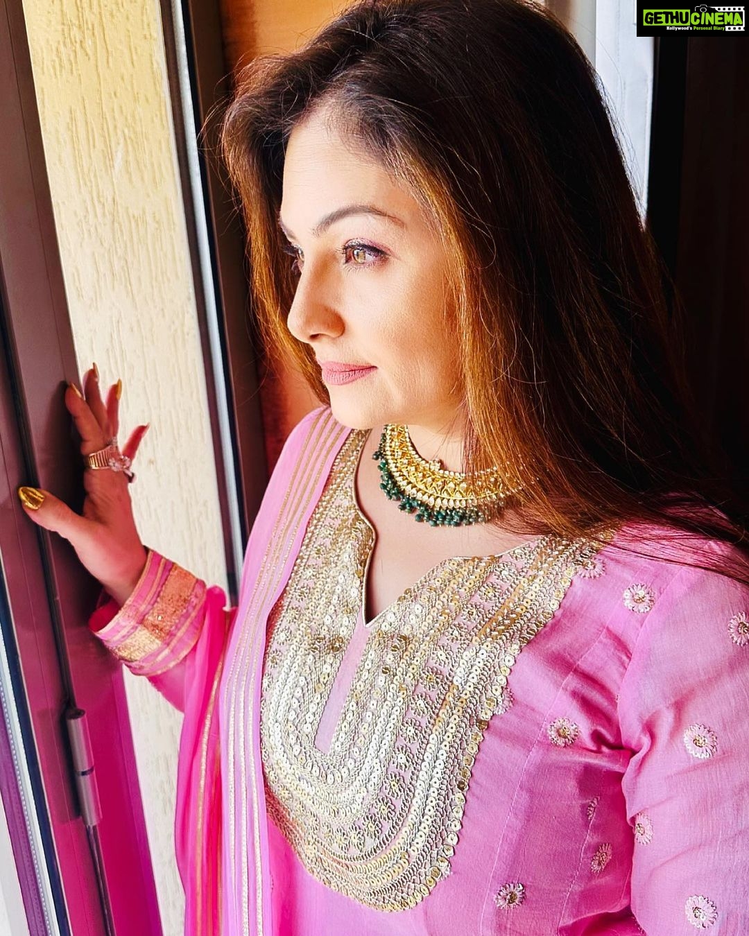 Ayesha Jhulka Instagram - She is a dreamer, she is a believer, she is a doer, she is an achiever, and she is You. 💕Happy Women’s Day to all the wonderful women out there!! Makeup @durgasingh2163 Hair @shparveen347 Outfit @bobbyk_india Photographs @evita_dsouza Managed @deepalikhetan #woman #women #lady #ladies #womanpower #power #powerful #elegant #believer #beautiful #respect #courage #achieve #strength #photooftheday #aj #instagood #instagram #insta #womenempowerment #womensupportingwomen #womensday #wednesday