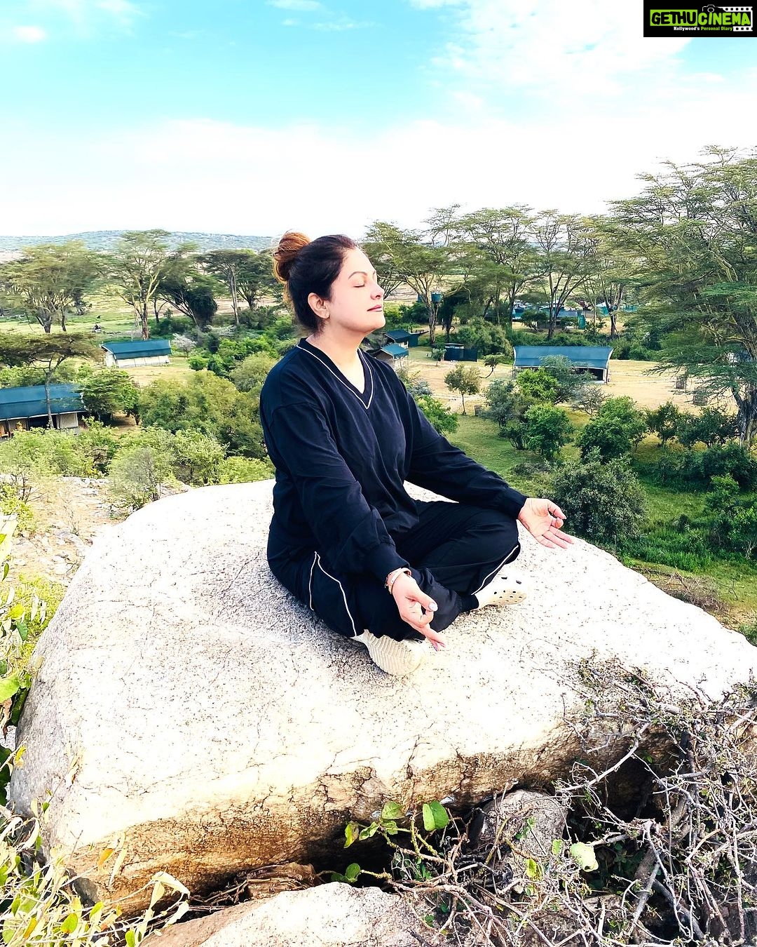 Ayesha Jhulka Instagram - “Waking up early, connecting with nature, and having my quiet time are priorities to me, and they are non-negotiable.”… #morning #mornings #morningmotivation #nature #peace #peaceful #peacewithin #peaceofmind #sun #metime #aj #instagood #instagram #instadaily #photooftheday #photo #insta #instamood #mood #friday #fridayfeeling