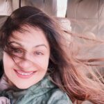 Ayesha Jhulka Instagram - “I think the most important thing a woman can have – next to talent, of course – is her hairdresser.” – Joan Crawford 😂🙈 #hair #hairstyles #hairgoals #hairdresser #hairtutorial #hairstyle #mess #aj #morning #enjoy #instagram #instagood #instadaily #saturday #saturdays #😂