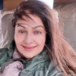 Ayesha Jhulka Instagram - “I think the most important thing a woman can have – next to talent, of course – is her hairdresser.” – Joan Crawford 😂🙈 #hair #hairstyles #hairgoals #hairdresser #hairtutorial #hairstyle #mess #aj #morning #enjoy #instagram #instagood #instadaily #saturday #saturdays #😂