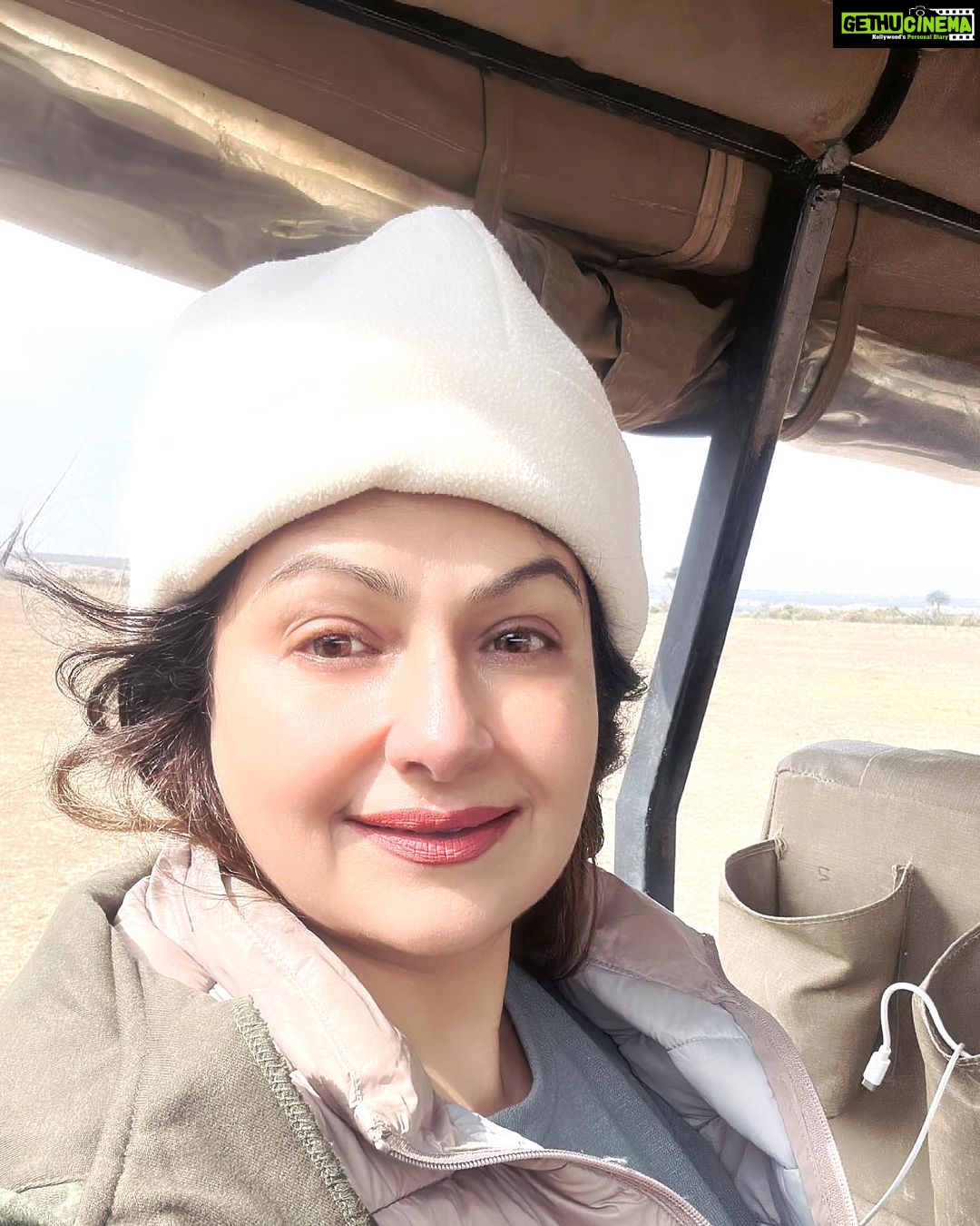 Ayesha Jhulka Instagram - In the beauty of whitecaps, I sometimes see sadness, sometimes how lucky we are to watch the sunrise one more time.🌄🌞🌅