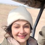 Ayesha Jhulka Instagram - In the beauty of whitecaps, I sometimes see sadness, sometimes how lucky we are to watch the sunrise one more time.🌄🌞🌅