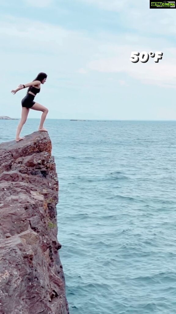 Ayli Ghiya Instagram - Uffff the Cold!!!! Well one checked off my bucket list once and for all!!! 🤣🤣🥶 PS: do not try to copy unless all precautions are taken! Know how to swim and know the risks and how to avoid getting hurt! #cliffdiving Black Rocks Marquette, Mi