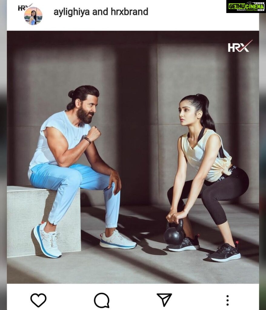 Ayli Ghiya Instagram - 25.03.2022 It’s been a year already!! And I still remember each and every second of that day🥹🫰🏻 #hrithikroshan #hrxbrand #bestdayofmylife #keepgoing #aylighiya Mumbai - मुंबई