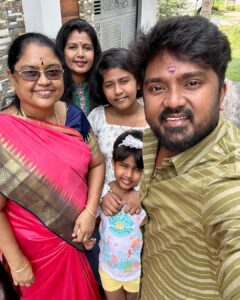 Bala Saravanan Instagram - Happy Deepavali anbu Nanbarhaleyyy…
#MaaberumMagizhchi
🤗🤗🤗❤️❤️❤️