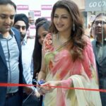 Bhagyashree Instagram - A luxurious indulgence in town! I was recently at the grand launch of Limelight Diamonds’ new store in Ghatkopar and was enamoured with the entire experience. Limelight Diamonds is India’s largest sustainable lab grown jewellery brand offering CVD diamond studded jewellery. They are not mined but grown carefully in labs and thus, fully made in India. Visit Our Stores- Juhu: Opp. JW Marriott Kalaghoda: Lentin Chambers Borivali (W): LT Road Ghatkopar (E): MG Road Kolkata: Forum Mall Varanasi: Chittupura, Sigra Jaipur: Jewels of India, JLN Marg #IndiasFirstCVDDiamonStore #labgrowndiamonds #cvddiamonds #labgrowndiamondstore #cvddiamondstore #jewelry #fashion #jewellery #earrings #accessories #necklace #gold #love #style #jewelrydesigner #jewelryaddict #ring #bracelet #jewelrydesign #jewels #rings #bracelets #diamonds #design #diamond #beautiful #instagood #instajewelry #gemstones