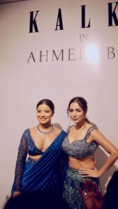 Bhakti Kubavat Instagram - With the stunner @malaikaaroraofficial 
Congratulations @kalkifashion for launching a store in Aapnu Amdavad !
Wearing : @kalkifashion 
Make up & Hair : @jasmine_beauty_care 
#maliakaarorakhan #bhaktikubavat #kalkifashion #kalki #storelaunch