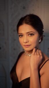 Bhakti Kubavat Instagram - Where grace meets glamour ✨
Hair & Make up : @jasmine_beauty_care 
Outfit & jewelry : @flairthestudio
Captured by: @cinematicbyharsh