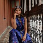 Bhakti Kubavat Instagram - Styling for @garvi_gurjari In frame @bhaktikubavat Corset by @woventales_india Clicked by @gaurang.anand Hair and makeup @mak_hair_designer Managed by @chintan.themediabox @themediabox18 . . . . . #styledbyniraali #indianartisans #fashionstylist #stylist #stylists #stylistsupportingstylists #stylistlife #shootdiaries #campaignshoot #sareestyling #indianhandlooms #handmade #stylediary #stylingdiaries #fashion #fashionphotography #conceptart #celebritystylist #celebritystyling #stylediary #stylistlife