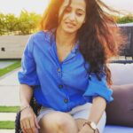 Bhamini Oza Instagram – Oh that’s us! All women with all hearts !!. And here is a strong reminder to our dearest producer @kajalgb , that it’s time for a show!
Thank you @ami_trivedi_official for showcasing your beautiful heart in your super beautiful house and flaunting freely your whole apartment including the society terrace. !! Love you!!