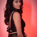 Bhamini Oza Instagram – From the night of Jio MaMi @mumbaifilmfestival opening ceremony. ✨

Styling & outfit @henna.akhtar 
Photo @pinealentertainment 
Hair @sandypanwar1810 
MUA @sayyed_makeup_art