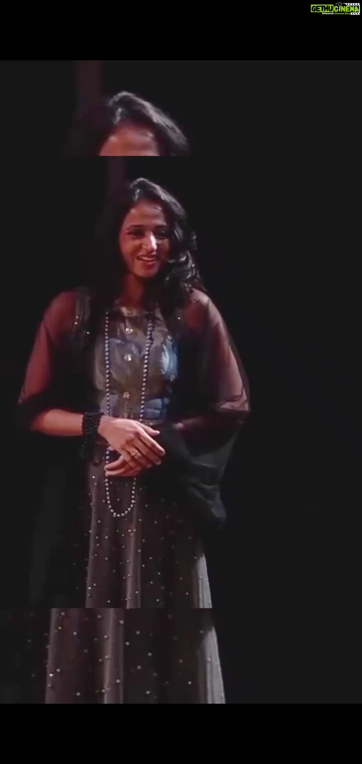 Bhamini Oza Instagram - Madhubala, the epitome of beauty and grace that indian cinema has been blessed with. On her birthday today, sharing a moment from one of my monologues where I portray her life journey. What a bliss! #madhubala #birthday