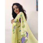 Bhamini Oza Instagram - The beauty of a Morning Glory flower, is that of it's patient wait for the sun to rise in the morning! The 'Morning Glory' saree by @bbg_royals is inspired by the vintage botanical paintings. This beautiful piece recreates a vintage magic, firstly by hand painting the motif on paper and then translating it on the purest silk chiffon. 📸 @punit.j.g @bbg_royals @digvijaysinghfashion @the_neo_eclectic #bbgroyals #bbgloyals #indianroyalty #rajputstyle #rajputsaree