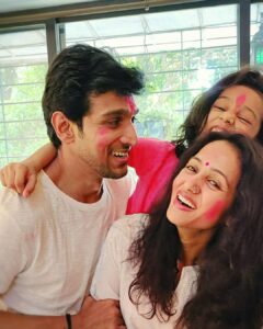Bhamini Oza Instagram - 😇
.
.
.
.
📸@punit.j.g