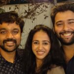 Bhamini Oza Instagram - Fun night with super fun people.. thank you @manasi_parekh @parthivgohil9 ..you guys are such lovely happy hosts..love you all!!!
