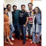 Bhamini Oza Instagram - Surat no Locho, amari Lavari ane tamaro Love ❤️ Promotions Day 4 for #AumMangalamSinglem @aksharcommunications @saandeeppatel @aartivyaspatel @iamaarohii @malhar028 @tatsatmunshi