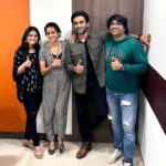 Bhamini Oza Instagram - So that is how our day at Rajkot went! #AumMangalamSinglem Promotions - Day 1 ❤️ Film releasing on 18th November 2022. @rjjay_ @baba.bolta.hain @redfmgujarati @itsbirad @jwalant.chhaya @mirchirajkot @mirchirjhirva @mirchirjneha @aajkaaldaily @myfmindia @rj_nupur_official