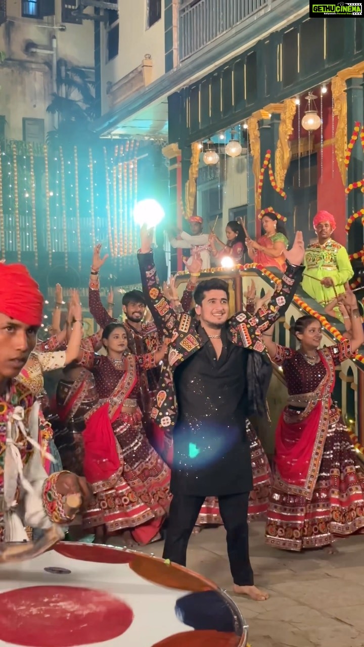 Bhavin Bhanushali Instagram - Garba is like a Therapy to me ❤️ #navratri #garba