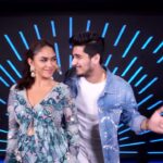 Bhavin Bhanushali Instagram - Kaleja Kad ke ❤️ @mrunalthakur @abhimanyud New release date 3rd November #familyentertainer