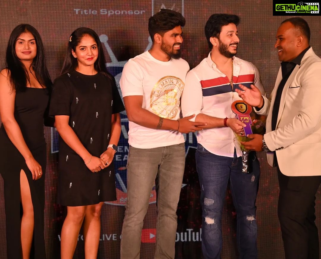 Bhavya Gowda Instagram - Auction went very well !! We have a fantastic team