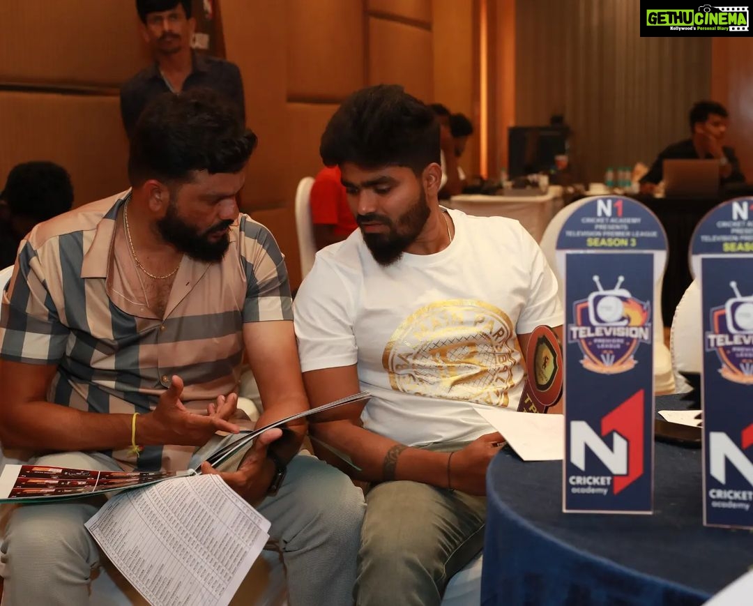 Bhavya Gowda Instagram - Auction went very well !! We have a fantastic team