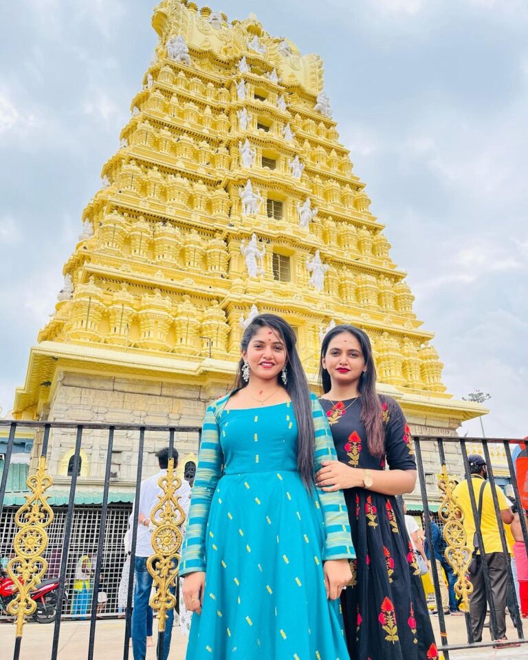 Bhavya Gowda Instagram - Happy birthday to you Divuuuu❤️ My second MOTHER🌎 You are my first best friend👭 you listen to me when no one else does, you make me feel good about yourself, and I will always be there for you no matter what happens🥰 As children, we fought and argued over everything, but as adults, you are the best sister, You are the one person I have always been able to count on and I love you more🫶🏻 The best advice i have got from my mother ever is. Be nice to your sister. Your friends will come and go, but you will always have your sister🥺 You have always been my greatest role model, my inspiration, my heroine and my cheerleader ❤️ Thanks for being my gossip partner 😂 Thank you for teaching me the lessons I needed to know, speaking the truths I needed to hear🙂 Thank you for all the cute clothes I stole from you over the years! 😂 Sadyakeeeee sakuuu ansutheee😝🙆🏻‍♀️ I love you sooooooo Muchhhhhh❤️ Bangalore, India