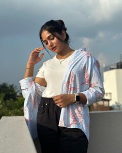Bhavya Gowda Instagram - ✨ #kannada #kannadaactress #bhavyagowda670 #geethaserial #geethaserialbhavyagowda670 #colors #colorskannada #actor #actresses #telgu #telguactress #starmaa #kks #kalisiuntekaladusukhamserial #instagram #instagood #instadaily #insta #instafashion Bangalore, India