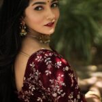 Bhavya Gowda Instagram - 🤎 Saree: @abhicollections1 MUA: @makeoverby_divyagowda Captured by: @umesh__photography___ Hairstyle by: @hairstylist_bangalore Jewels: @thespatika