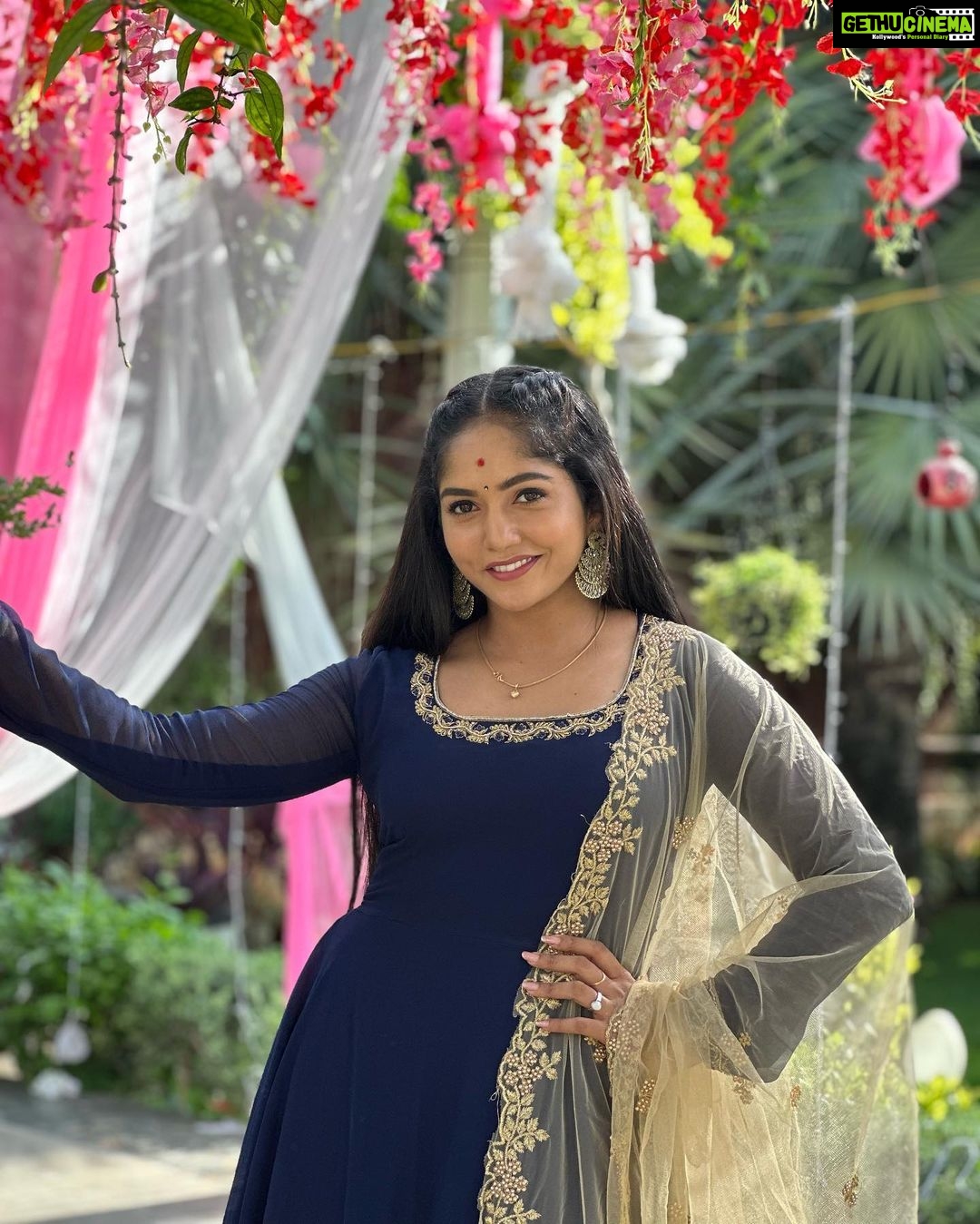 Bhavya Gowda Instagram - 💙 Outfit: @rentyourlook_by_chandangowda Bangalore, India