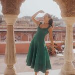 Bhumi Pednekar Instagram - Transported to a different era 💚 . . . Outfit and shoes - @carolinaherrera Jewels - @tarafinejewellery Styled by - @manishamelwani with @sananver @sim.ran_awayy Hair by - @the.mad.hair.scientist Photographed by - @amritaroraphotography Managed by - @thebombaygirl_ City Palace, Jaipur