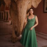 Bhumi Pednekar Instagram - Transported to a different era 💚 . . . Outfit and shoes - @carolinaherrera Jewels - @tarafinejewellery Styled by - @manishamelwani with @sananver @sim.ran_awayy Hair by - @the.mad.hair.scientist Photographed by - @amritaroraphotography Managed by - @thebombaygirl_ City Palace, Jaipur