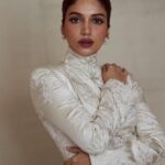 Bhumi Pednekar Instagram - ✨✨✨ . . . Outfit- @anamikakhannaindia Jewellery - @suhanipittie Styled by - @manishamelwani Style team - @sim.ran_awayy @gypsy.girl.world Makeup -@niccky_rajaani Hair- @hrishidoeshair Photographer -@trishasarang @mumbaifilmfestival #bhumipednekar #jiomamimumbaifilmfestival