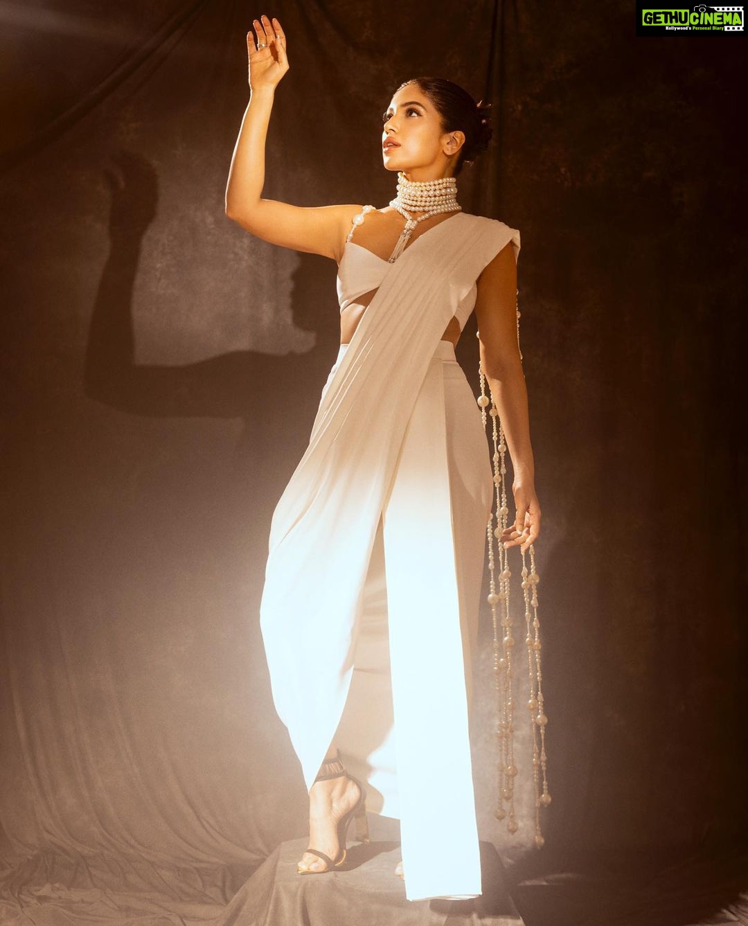 Bhumi Pednekar Instagram - Neeche Ishq Hai, Oopar Rab Hai, Inn Dono Ke Beech Main Sab Hai. . . . Wearing head to toe @nikhilthampi @tiesta.shoes x NikhilThampi Hair @the.mad.hair.scientist Makeup @niccky_rajaani Clicked by @dinesh_ahuja