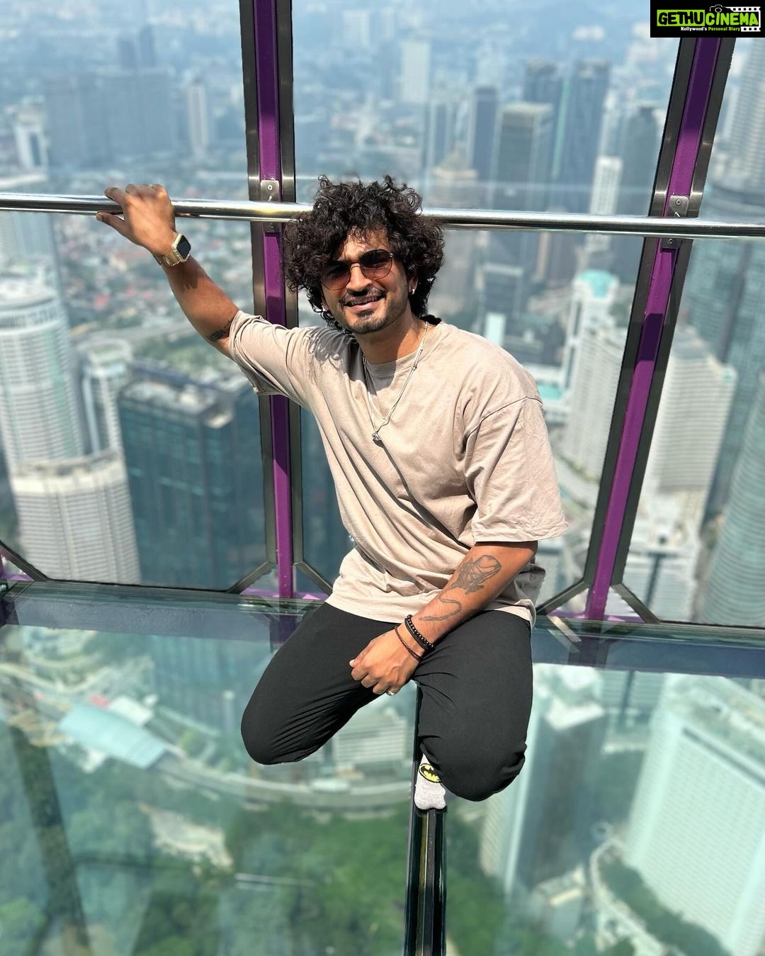 Bravo Instagram - 2nd TRIP of the Year ! MALAYSIA ๐ฒ๐พ - My Malaysian adventure was a heartwarming experience. Contrary to the portrayal in movies, I discovered a nation filled with warm, welcoming people. Their impeccable Tamil accents resonated with me, creating an instant connection. It was in these moments of cultural exchange that I found the true beauty of Malaysia - not in the cinematic scenes, but in the genuine kindness and diversity of its people. Ginting-malaysia