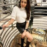 Catherine Tresa Instagram – A twist of leather will make everything better😜
@batwoman_m 

#londondiaries #travelkeepsmesane #mebeingme London, United Kingdom