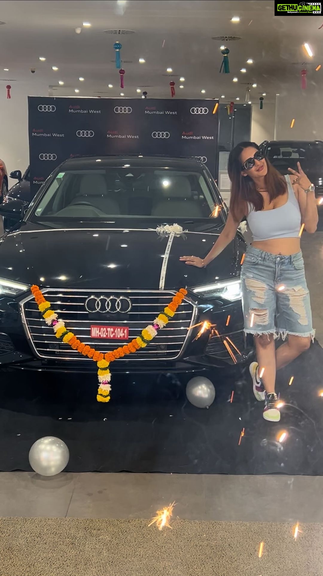 Chahatt Khanna Instagram - This Diwali got home my black beauty! Happy Diwali to all .. 🧿🪔 #AudiA6 #chahattkhanna #newcar #happydiwali @audiin