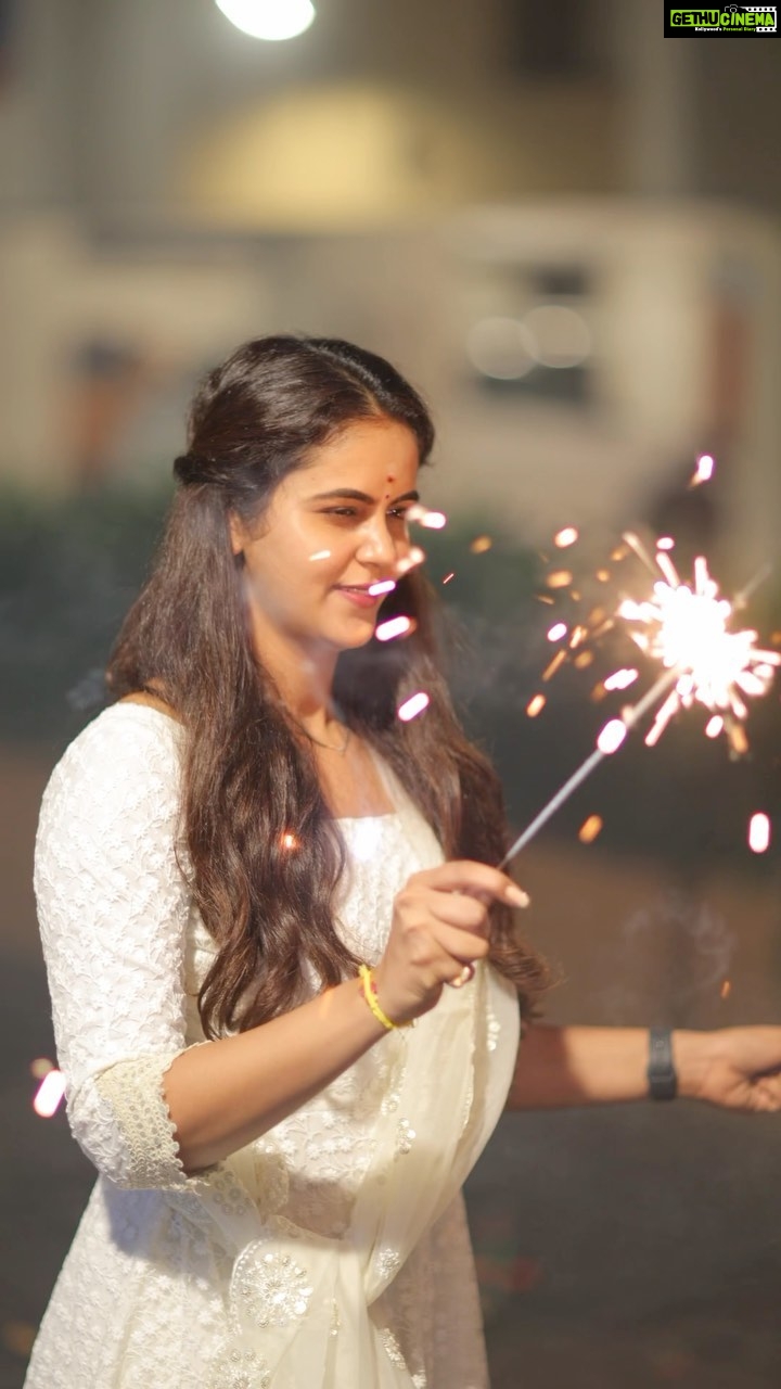 Chaitra Reddy Instagram - Diwali 2023 🪔🧿❤️ With my special ones ❤️ My beautiful dress was customised by : @sstudio.thedesignhub ❤️ VC : @dhanush__photography ❤️