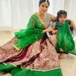 Charu Asopa Instagram - Shubho mahalaya everybody 🙏. Outfits designed by @studioj23