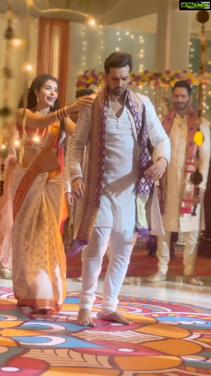 Charu Asopa Instagram - Dance sequence in Kaisa hai Yeh Rishta Anjana with angry Rajat and happy Mridula😍❤️