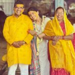 Chitra Shukla Instagram – Blessings receiving day💫
My birthday and Ma papa anniversary is the Best day of my life😊Today♥️ #11thmay 
wishing The best life to My parents and me by the lord Venketeshwra 🙏🏻✨ with family we had Lakshminarayna Abhishek ✨☀️✨felt so blessed. 
Wishing all happiness,love,prosperity and good health to all of us.😊♥️🌹✨🥰😍💫❤️💫✨✨🥰🥰
#abhishekday @narendrashukla1107 @yogendrashukla725 @pretty_preet1993 @shubhamshukla0210 @starkanav @shuklafamilylove 
#happiestbirthday #happiestanniversary #shuklafamily पावन सिद्धधाम श्री लक्ष्मीवेंकटेश देवस्थान, छत्रीबाग इंदौर