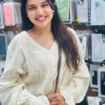 Chitra Shukla Instagram - Time to get #iphone15 #iphone15promax #chitrashukla