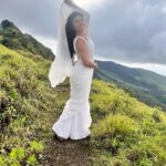 Chitra Shukla Instagram - All time my favourite 🤍 #whitecolour #saree #chitrashukla #instagood #swipeleft