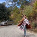 Chitra Shukla Instagram - This song and Uttarakhand is the best combination. What say! #reelsinstagram #reelsindia #reelsvideo #reelitfeelit Uttarakhand Hill Stations