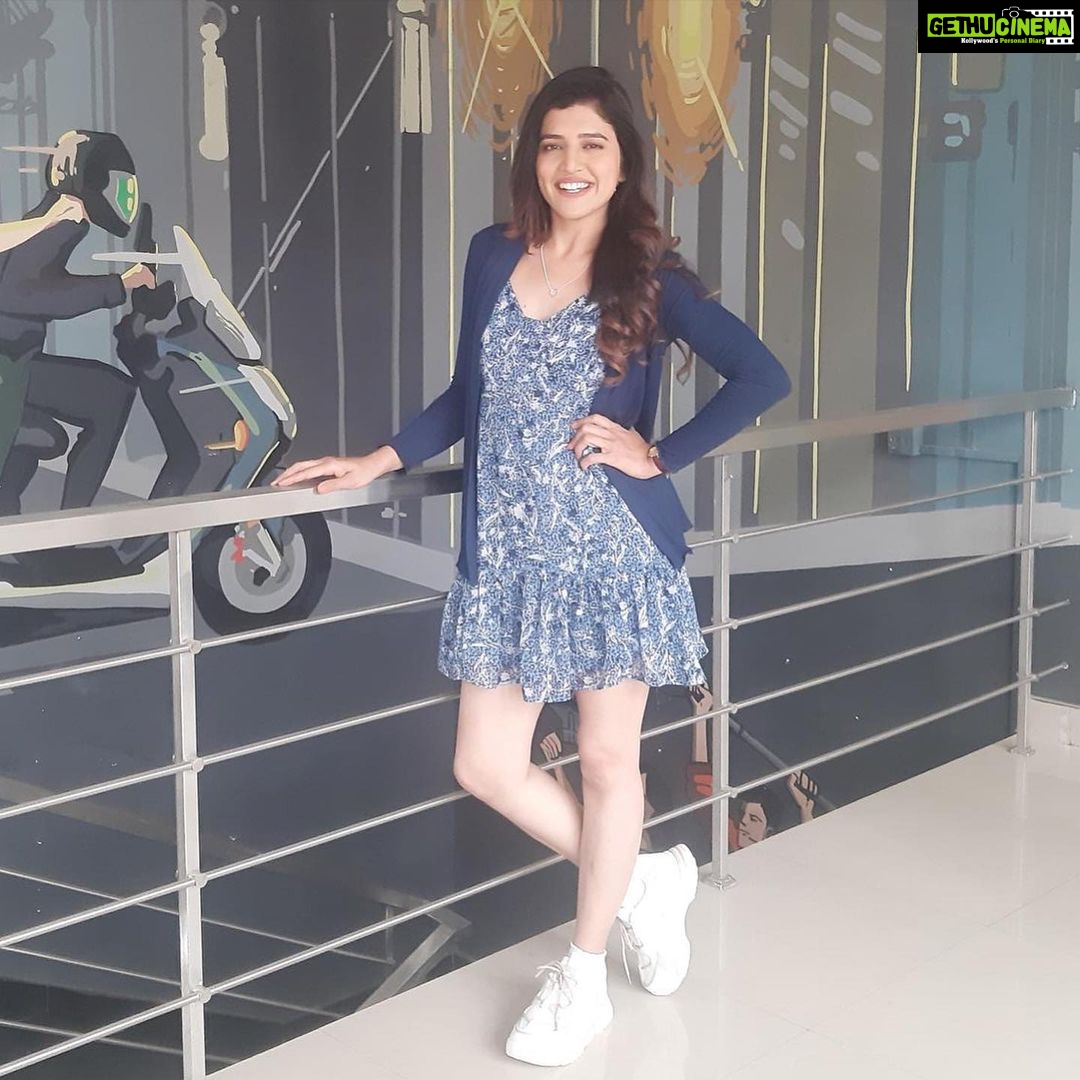 Chitra Shukla Instagram - Being equanimous in all endeavours, speak benedictory words to each other and be in respect. #chitrashukla #sundayvibes